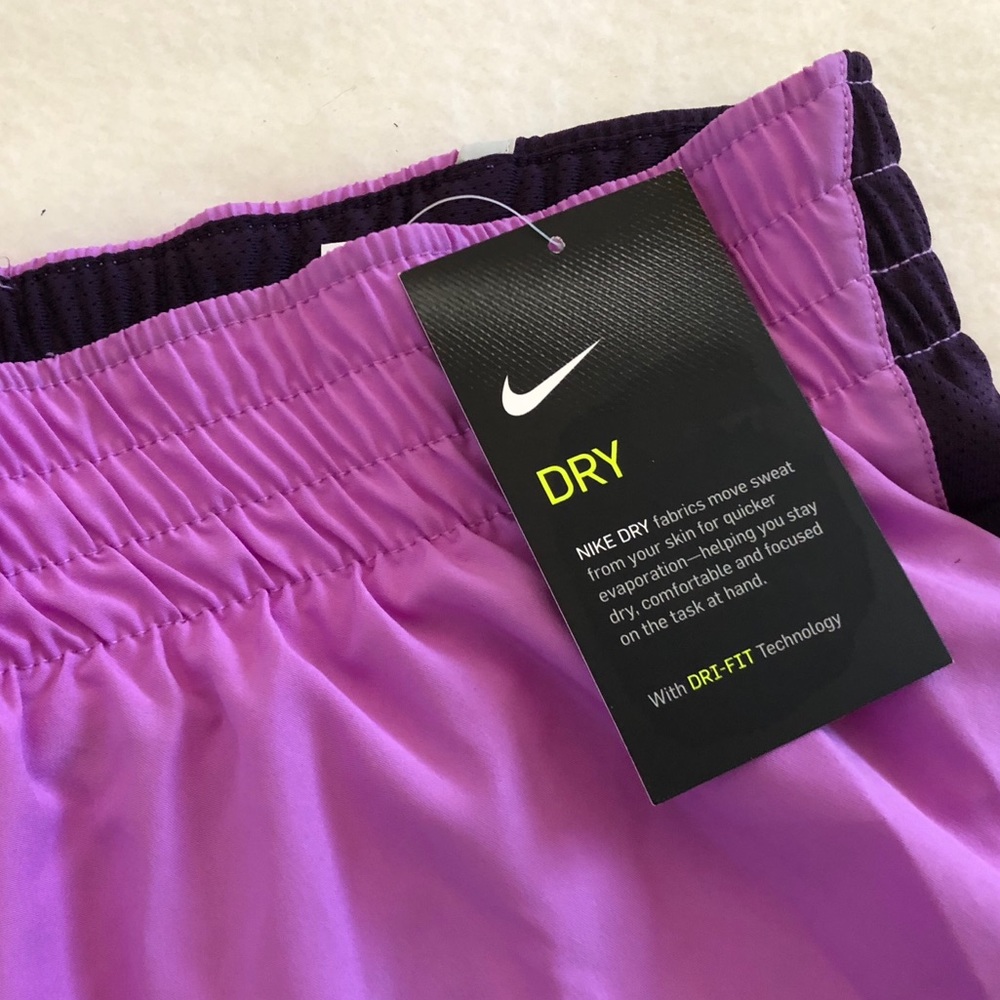 🔥SOLD🔥 NWT Nike Women's DRI-FIT Shorts - Picture 3 of 5
